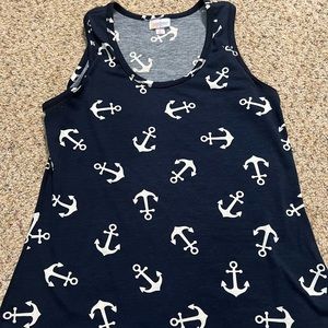 LulaRoe tank top size Medium.